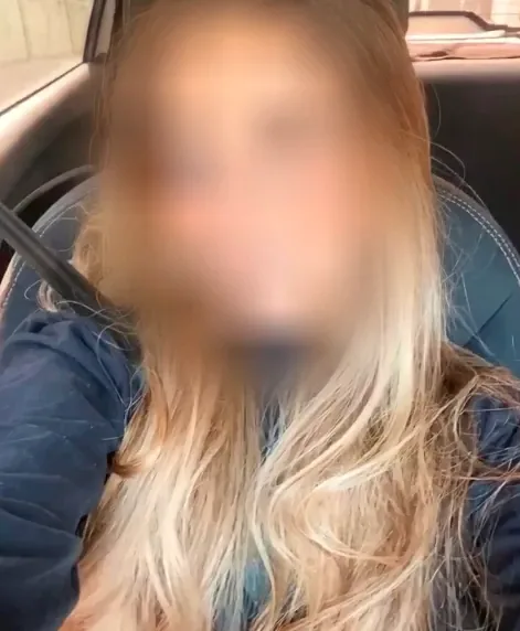 Maja, 27