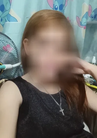 Sandra, 32